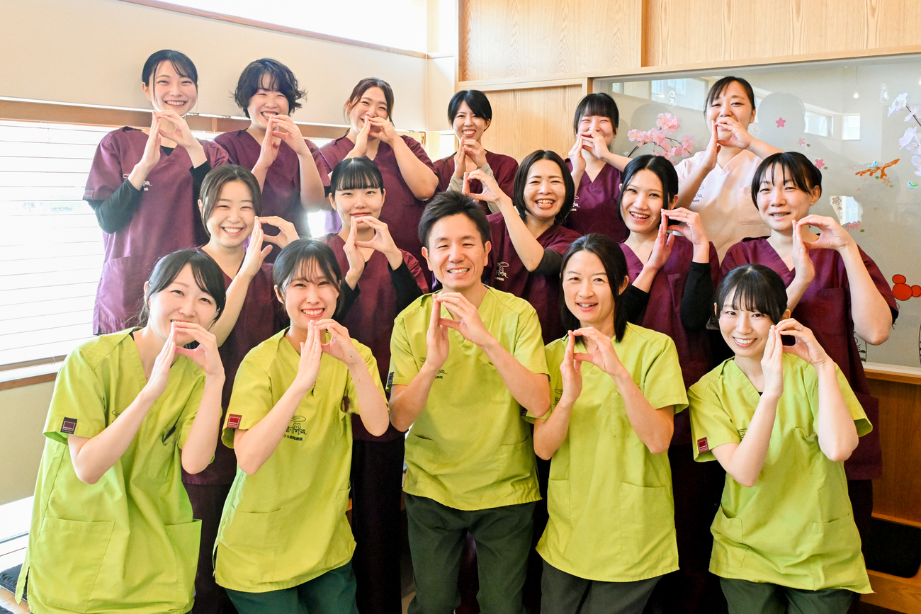 ポックル動物病院 スタッフ全員集合写真